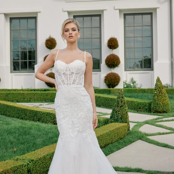 New Floral lace Embellished White Bridal Dress w/ Sweetheart Neck NX JE1014L - Picture 3 of 11